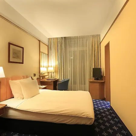 Otel Mirabeau, Bw Signature Collection, 4*